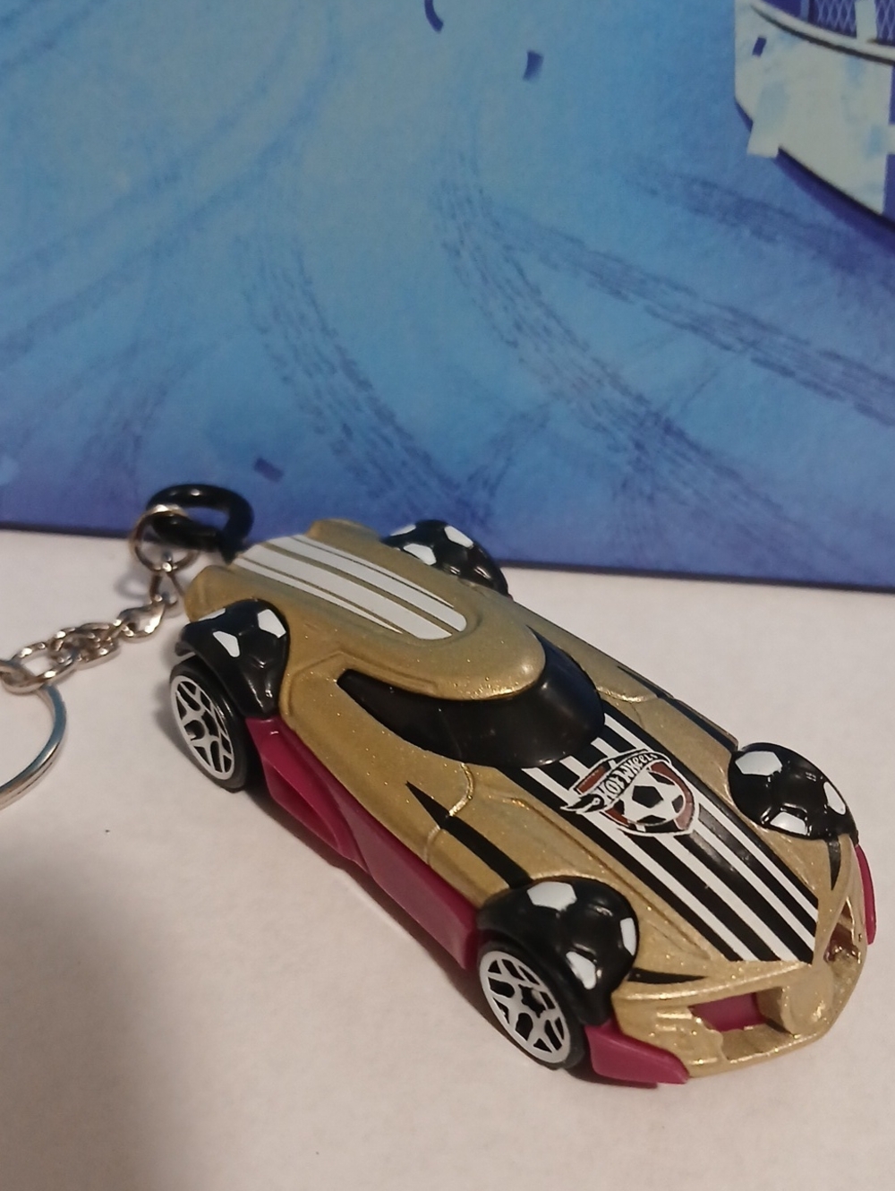 Hot Wheels Gold & Pink Soccer Car Keychain